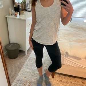 Lululemon athletica essential tank size 6